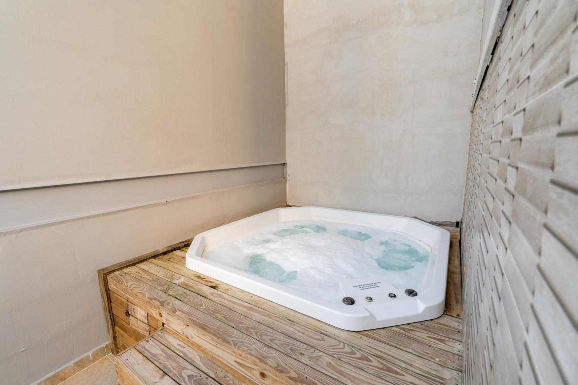 Aparthotel Bossa Jurere 3*